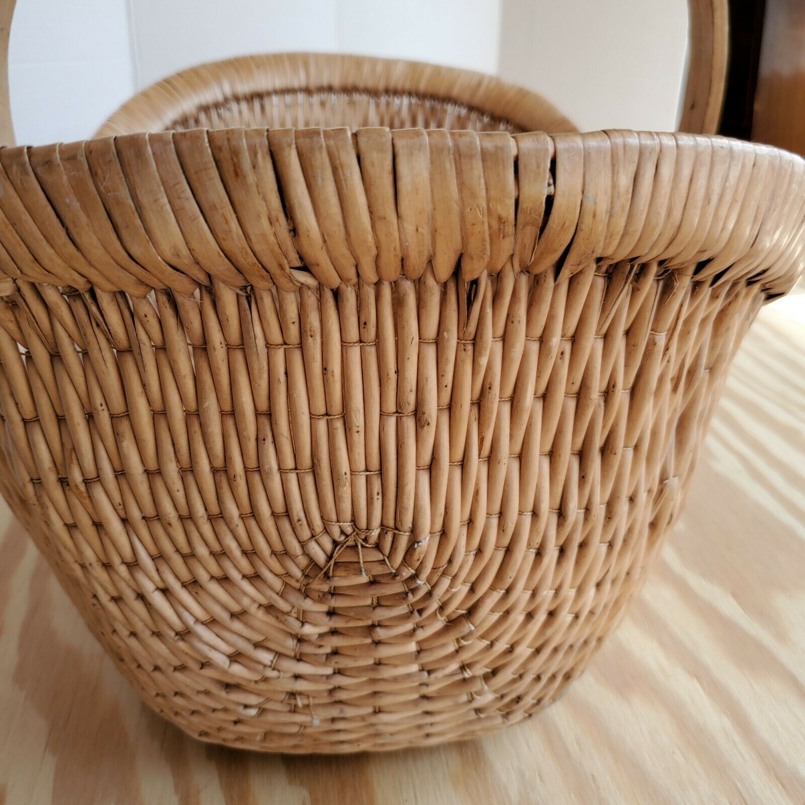 Euna - Hand-woven Willow Basket – Eunaliving